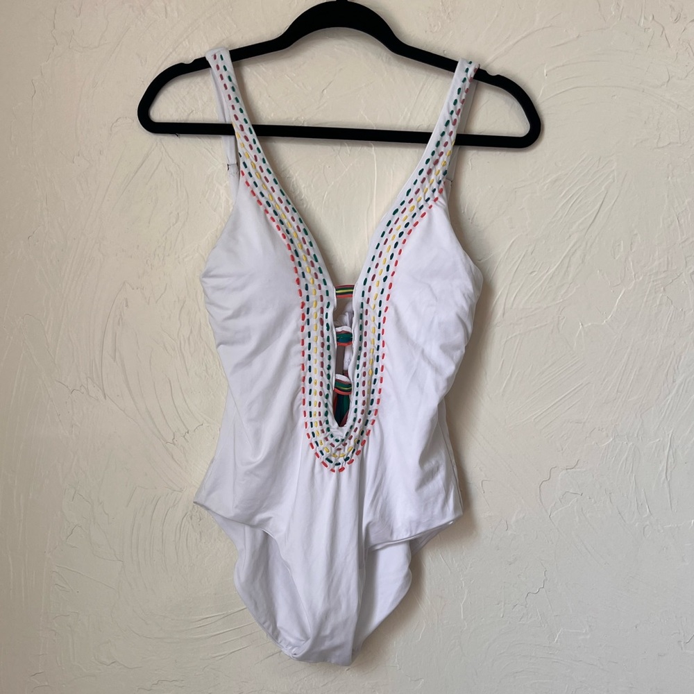 Becca white plunge tassel one piece swimsuit size M. Like new worn once